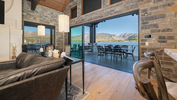 Living area - LP Lakefront House - *Private Dock* - 7000+ Square Ft of Space, Stunning Views & Impeccable Quality (Grand Lake)