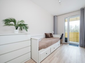 2 chambres, fer et planche à repasser, Wi-Fi, draps fournis