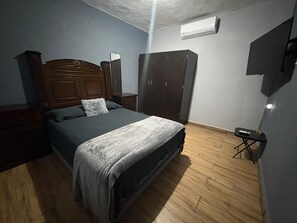 Apartamento Deluxe, vistas a la ciudad | Cortinas opacas y wifi gratis