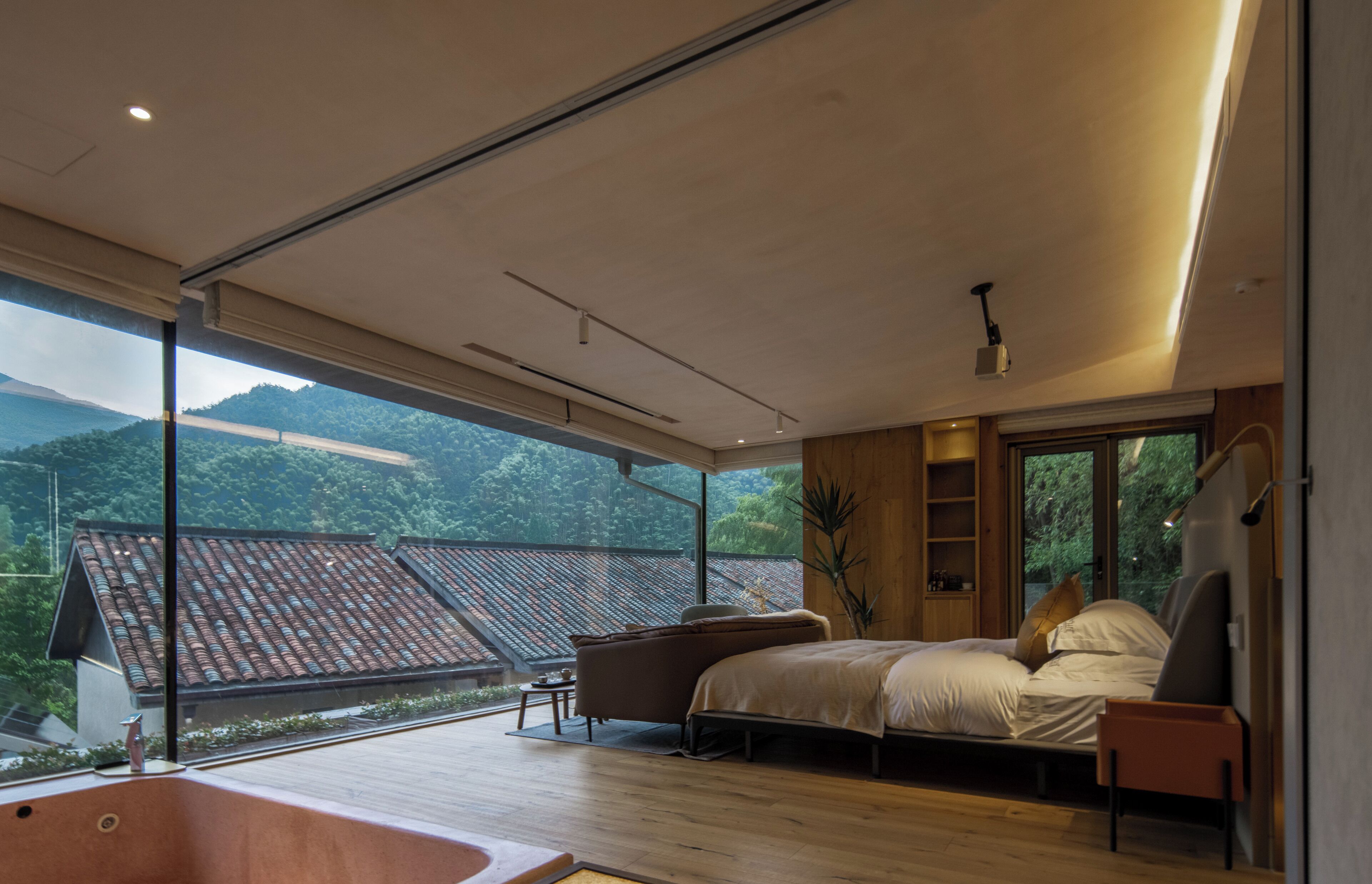 Senior Suite, Courtyard View | View from room