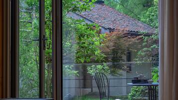 Classic Twin Room, Courtyard View | View from room