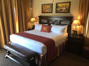 2 bedrooms, in-room safe, iron/ironing board, free WiFi