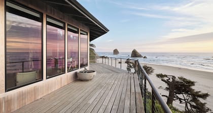 Best of Cannon Beach oceanfront home with 200 degree views, newly renovated