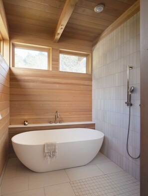 Shower, hair dryer, towels, soap - Luxury, Oceanfront, Fully Renovated, Signature MCM House in Cannon Beach (Cannon Beach)