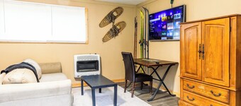 Tranquil dry cabin in lovely Hope perfect for relaxing getaway