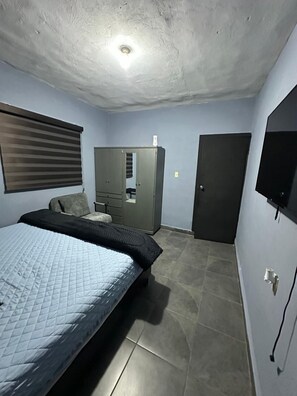 Apartamento luxo | Ferros/tábuas de passar roupa, Wi-Fi de cortesia