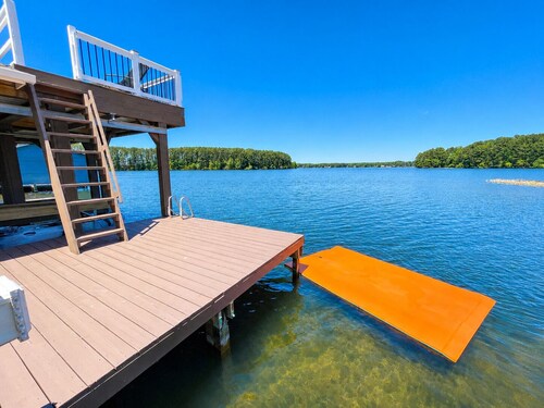 NEW! Main lake Family-Friendly retreat with private dock, game room, & fire pit!