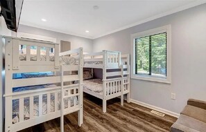 3 bedrooms, free WiFi, bed sheets