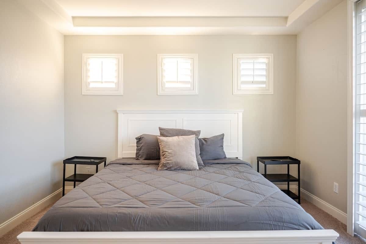 3 室のベッドルーム、アイロン / アイロン台、WiFi、ベッドシーツ