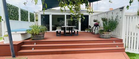 تناول الطعام بالخارج