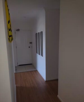 Interior - Modern Newmarket Apartment....Close to City, Shops & Transport (Newmarket)