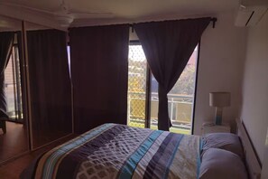 2 bedrooms, Internet, bed sheets - Modern Newmarket Apartment....Close to City, Shops & Transport (Newmarket)