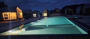 Outdoor pool - NaraRin Family House (Thep Krasattri)