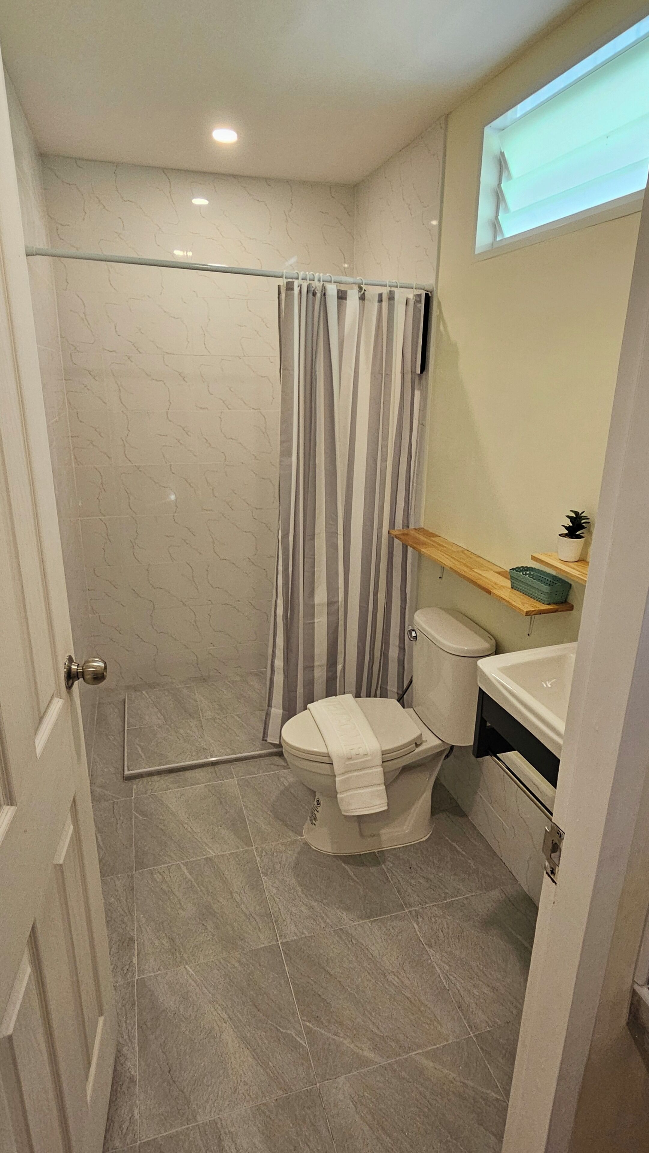 Deluxe Villa | Bathroom