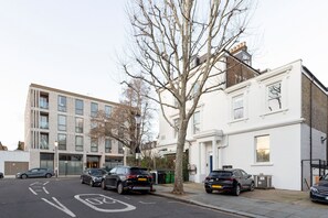 Exterior - Blueground | Holland Park, view, nr Holland Park (London)