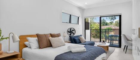 Desk, WiFi, bed sheets