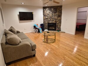 TV connectée, cheminée