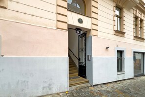 Exterior detail - Blueground | Neubau, view, nr Museumsquartier (Vienna)