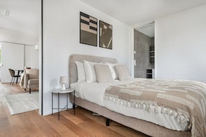 Iron/ironing board, WiFi, bed sheets - Blueground | Zollikon, terrace, nr Zurich Zoo (Zurich)