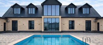 比什凱克華夏飯店  