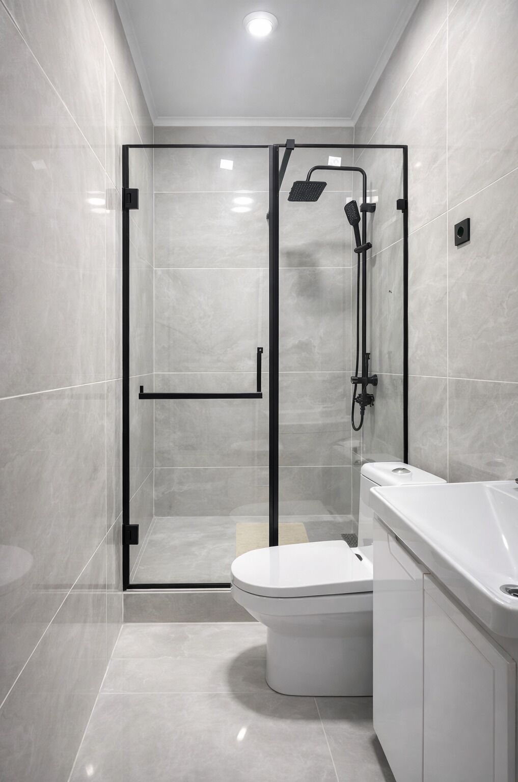 Comfort Twin Room, City View | Bathroom | Shower, hair dryer, slippers, towels