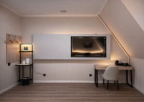 Comfort Twin Room, City View