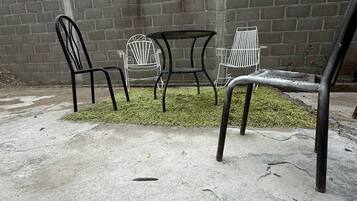 Maison Confort, patio | Terrasse/Patio