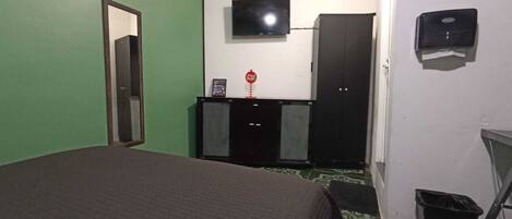 Strykejern/-brett, wi-fi og sengetøy