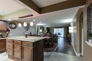 Interior - NEWLY REMODELED LUXURY WALK-IN CONDO /Heart of Branson/ Indoor Pool/Spacious (Branson)