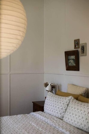 2 chambres, fer et planche à repasser, Wi-Fi gratuit, draps fournis