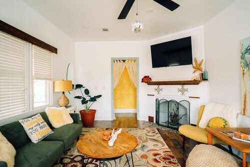 La Playa Coastal Retreat – 5BR Home In Downtown Brunswick & Golden Isles Beaches