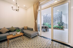 Comfort Studio, Garden View | Living area - Hygge Homestay Da Lat (Da Lat)