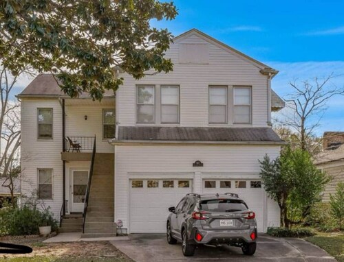 Relaxing 3 BR| Sleeps 7| Duplex