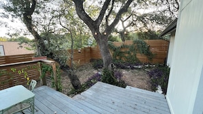 Terrace/patio - Charming 3-bedroom house 20 min. To downtown Austin, 20 min. To Dripping Springs (Austin)