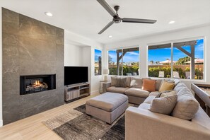 TV, fireplace - Roadrunner by Nest Villas | Entertainer's Dream! (Indio)