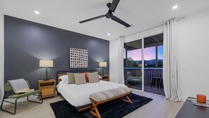 4 bedrooms, iron/ironing board, WiFi, bed sheets - Roadrunner by Nest Villas | Entertainer's Dream! (Indio)