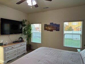 3 bedrooms, iron/ironing board, free WiFi, bed sheets - The Corner Haven - a cozy, peaceful home in the heart of Utah County! (Springville)