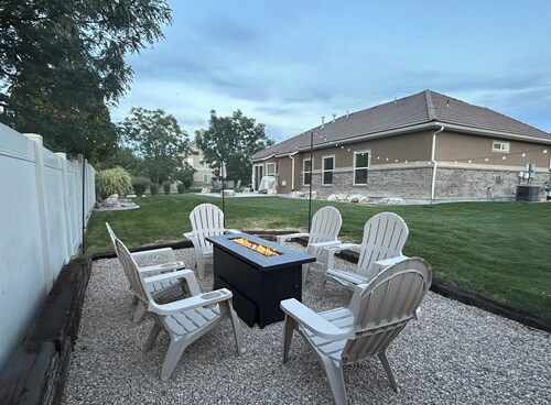 The Corner Haven - a cozy, peaceful home in the heart of Utah County!