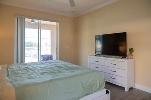 Een strijkplank/strijkijzer, internet