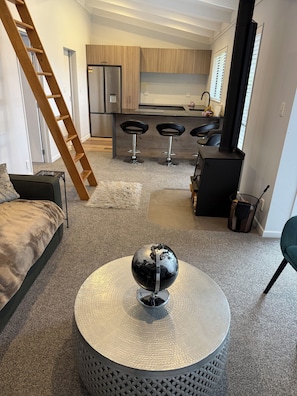 Interior - Family and pet friendly home with incredible views (Queenstown)