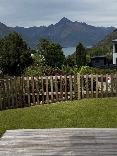 Family and pet friendly home with incredible views