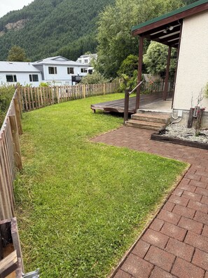 Property grounds - Family and pet friendly home with incredible views (Queenstown)