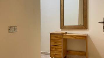 واي فاي مجانًا وملاءات أسرّة