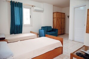 Comfort Double Room, Garden View | Free WiFi, bed sheets - smouha Hotel (Alexandria)