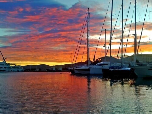 Nuit Insolite de Prestige sur Yacht au Vieux Port de Fréjus