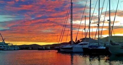 Nuit Insolite de Prestige sur Yacht au Vieux Port de Fréjus