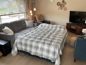 1 habitación, tabla de planchar con plancha, wifi gratis y ropa de cama 