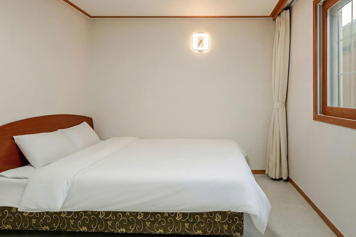 Habitació bàsica, 1 dormitori (508(No View/Bed/Pet Charged apply)) | 1 dormitori i wifi gratuïta 