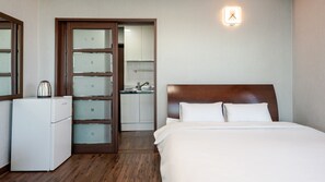 Basic Room, 1 Bedroom (601(Sea View/Bed))