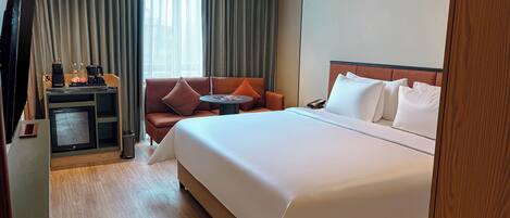 Rom – deluxe | Bad | Dusj, hårføner, håndklær og såpe